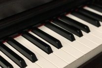 Piano Tutor Video Thumb 1